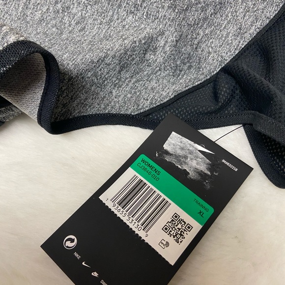 NWT! Nike Pro Dri-Fit cropped tank top - Picture 11 of 13